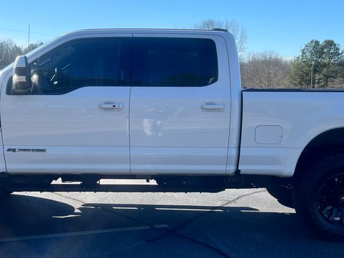 Used 2022 Ford F250 Lariat w/ Lariat Ultimate Package image 5