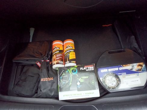 Used 2019 Jeep Cherokee Latitude Plus w/ Cold Weather Group image 25