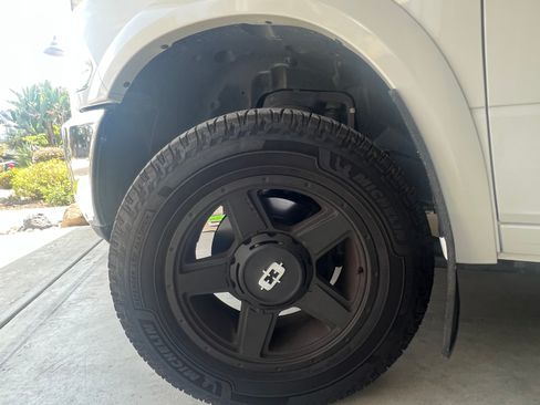 Used 2014 RAM 2500 Laramie AWD/4WD image 6