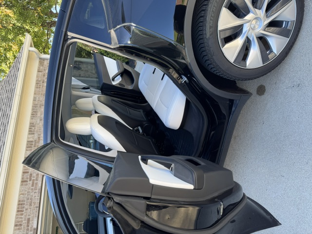 Used 2021 Tesla Model Y Long Range AWD/4WD image 18