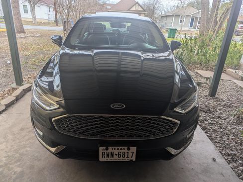 Used 2019 Ford Fusion Titanium image 13