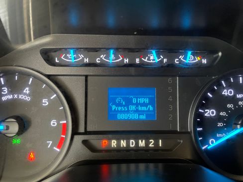 Used 2017 Ford F250 XL AWD/4WD image 2