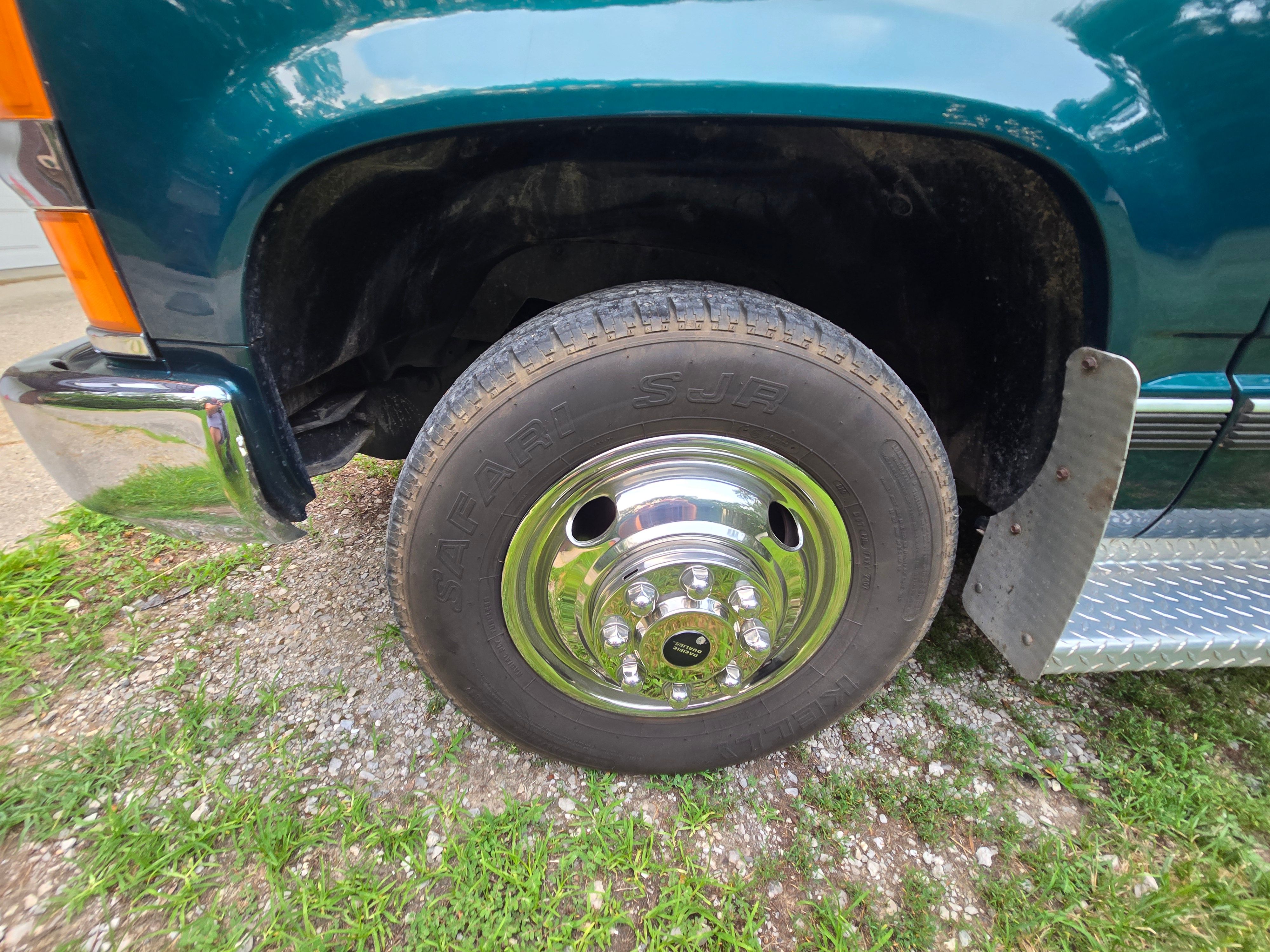 Used 1995 Chevrolet Silverado 3500 2WD Regular Cab image 19