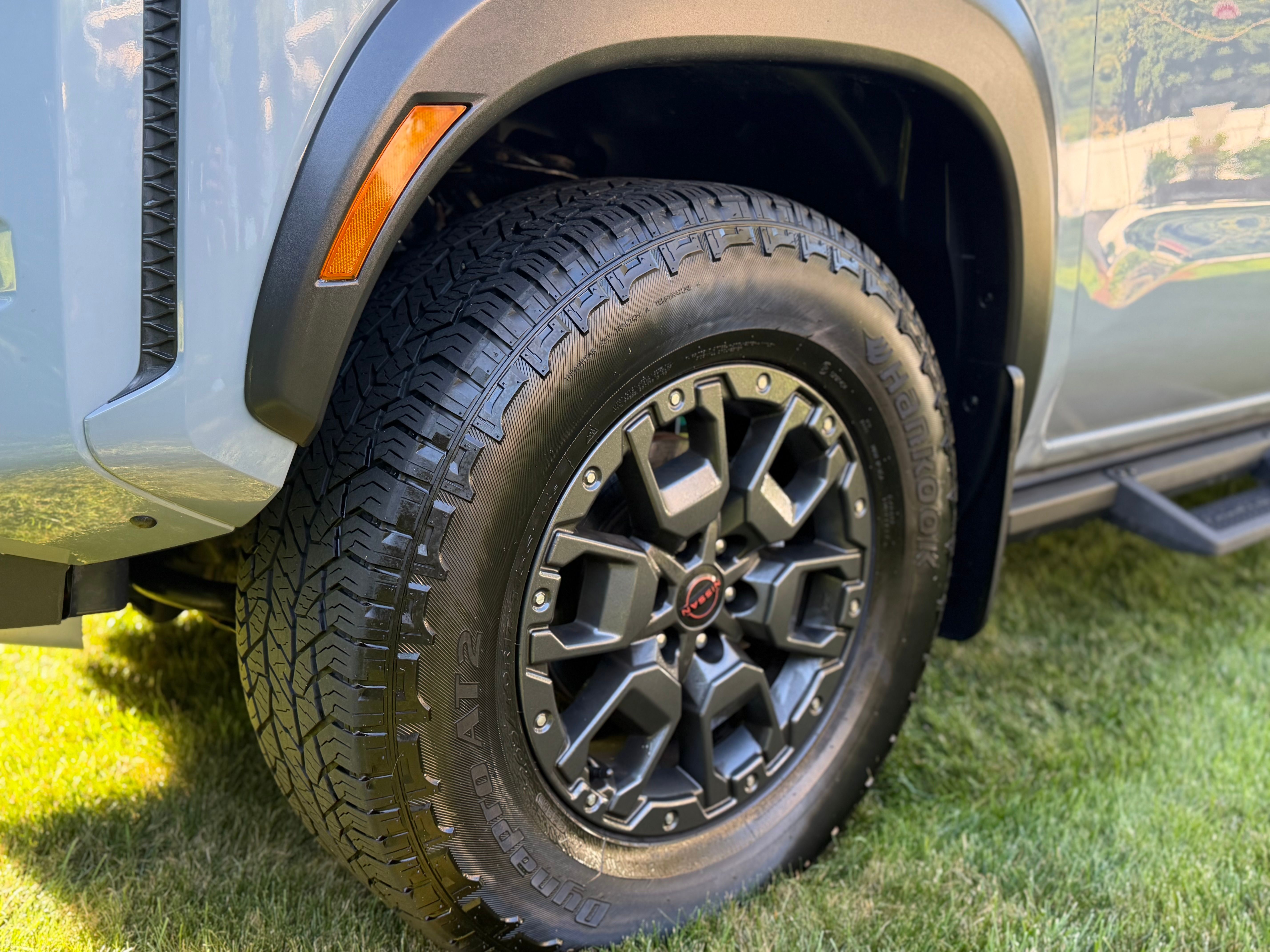 Used 2023 Nissan Frontier PRO-4X w/ Pro-4X Premium Package AWD/4WD image 9