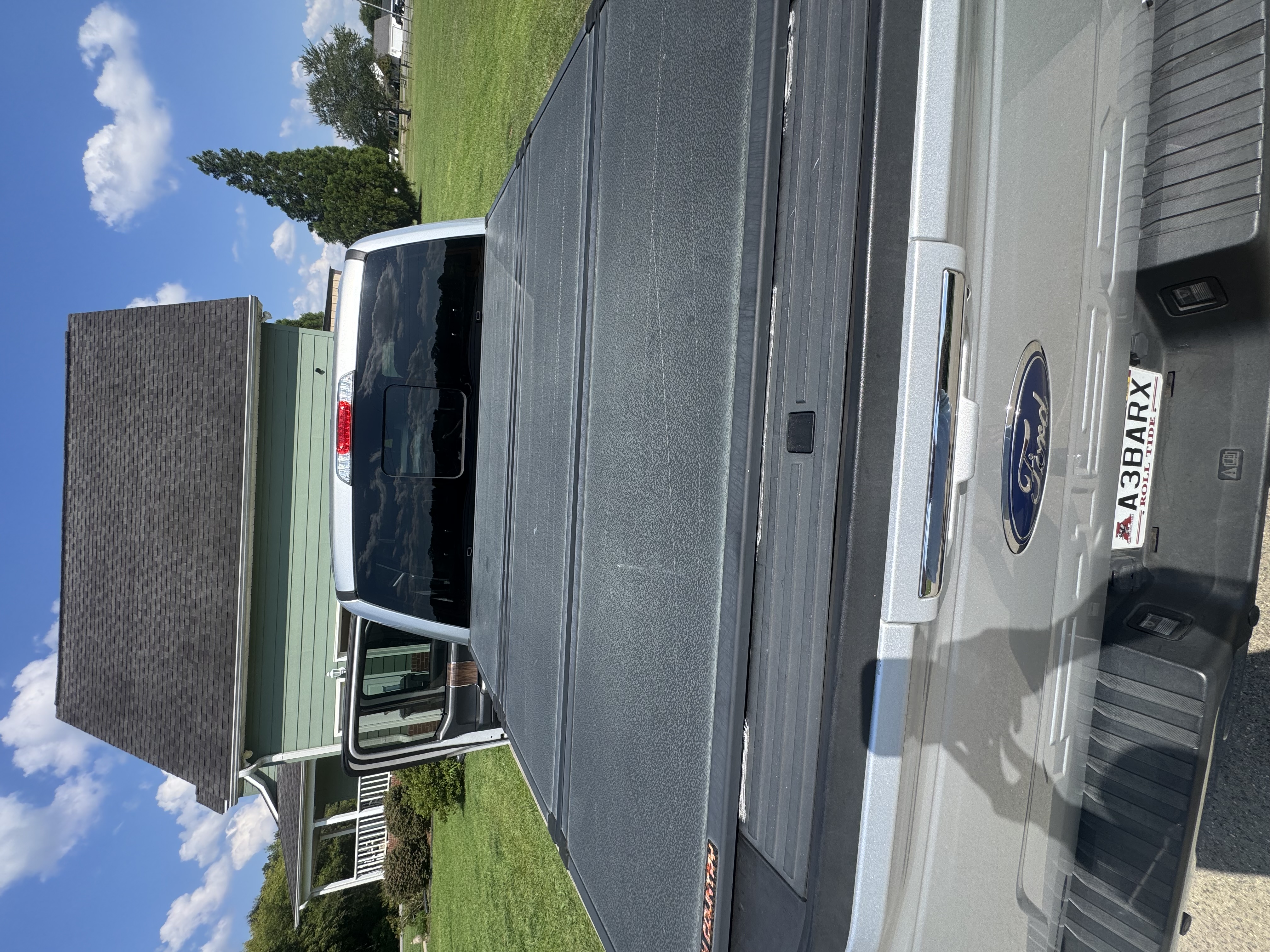Used 2019 Ford F150 Lariat w/ Equipment Group 502A Luxury AWD/4WD image 17