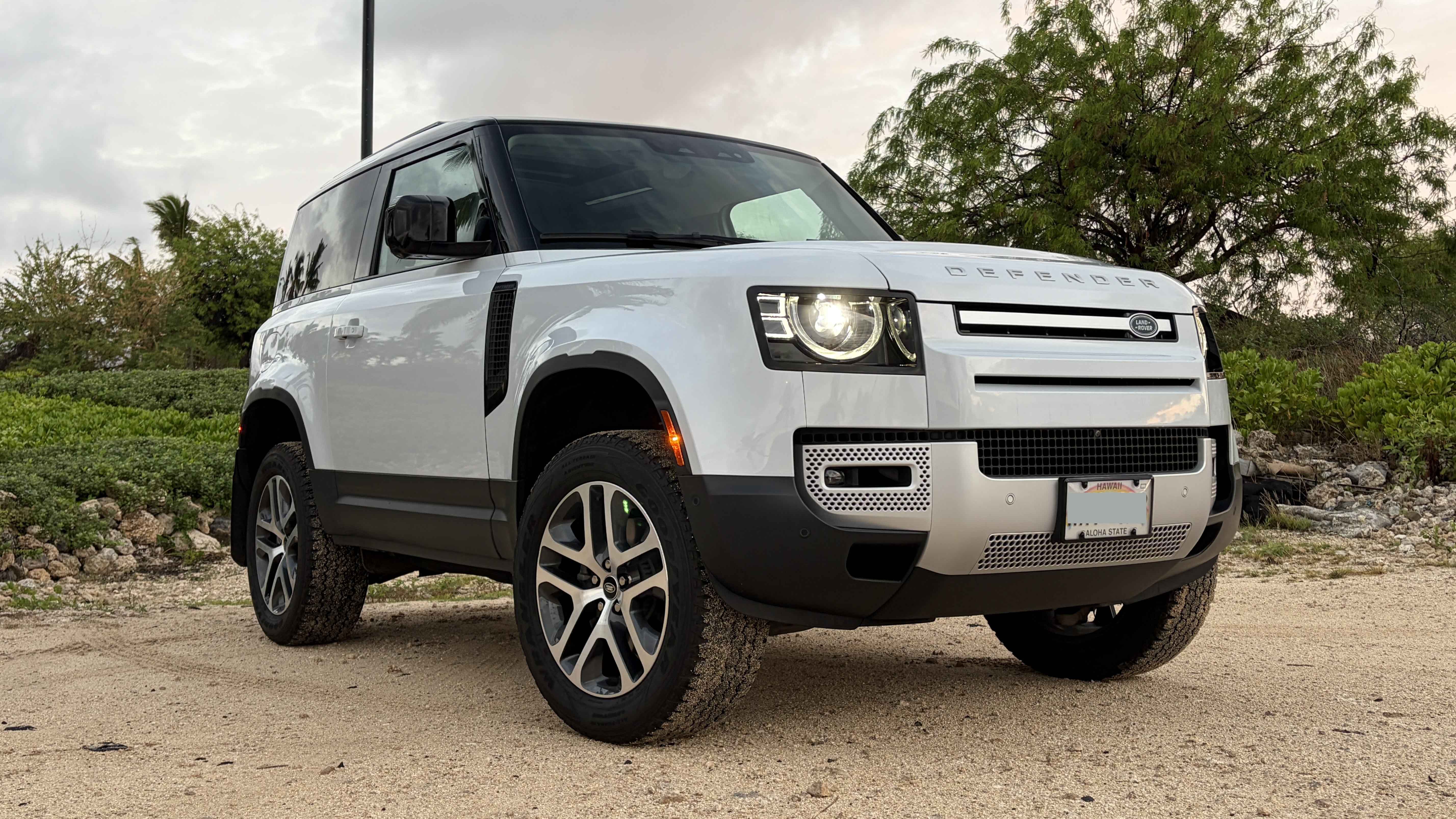 Used 2023 Land Rover Defender 90 S AWD/4WD image 1