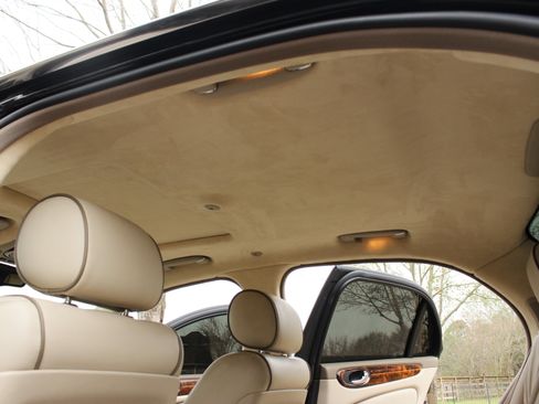 Used 2004 Jaguar XJ8 image 15