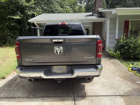 Used 2022 RAM 1500 Limited w/ Off-Road Group AWD/4WD image 8