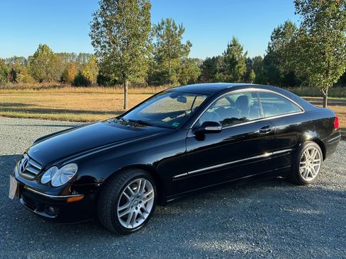 Used 2008 Mercedes-Benz CLK 350 Coupe image 12