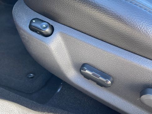Used 2005 Ford Mustang Premium RWD image 11