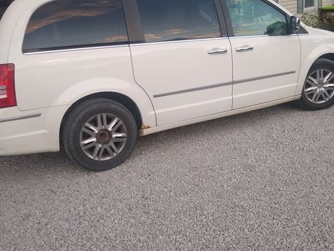 Used 2010 Chrysler Town & Country Limited w/ Safety Sphere Group image 2