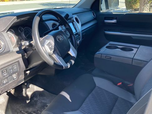 Used 2016 Toyota Tundra SR5 image 4
