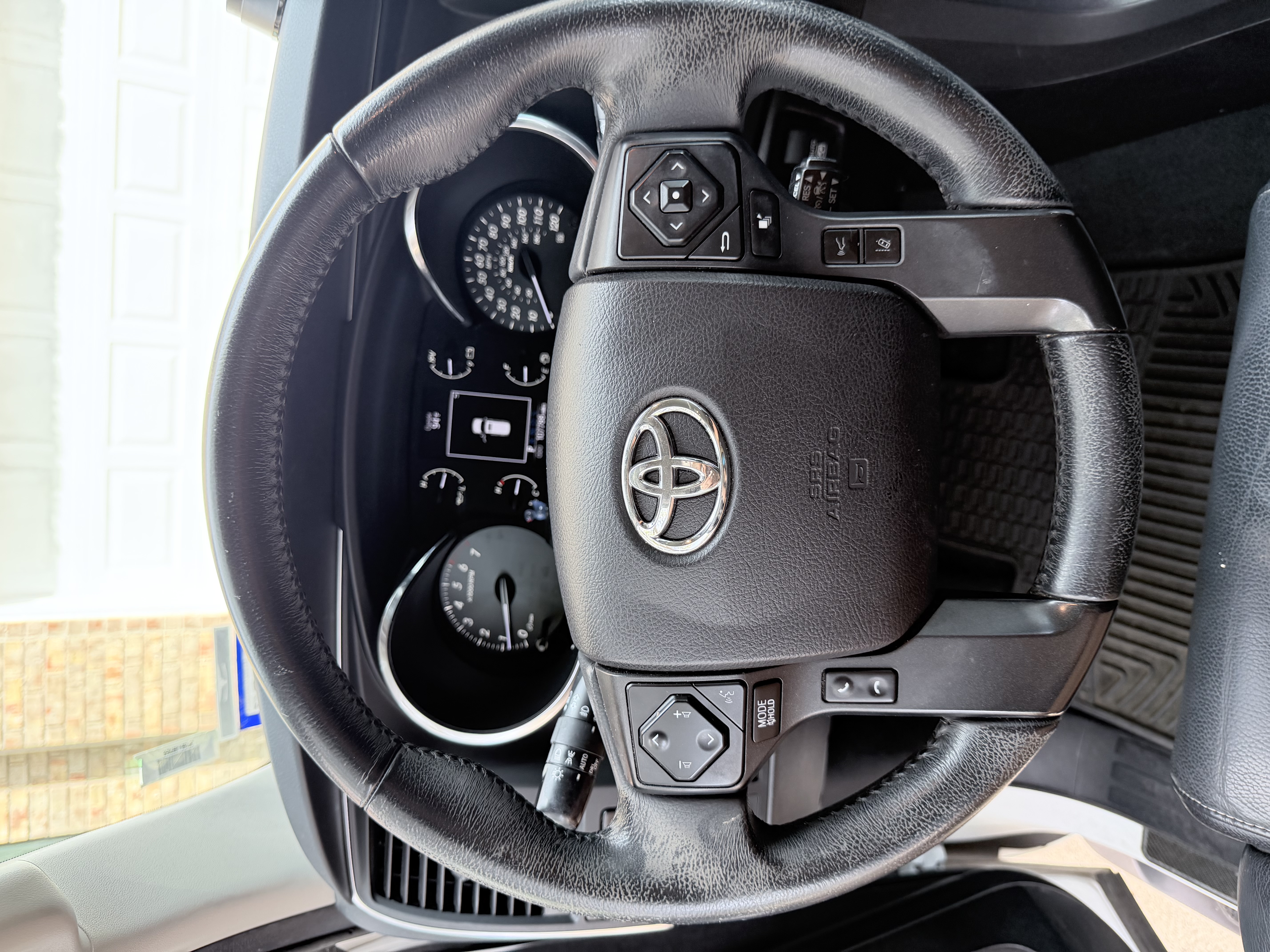 Used 2021 Toyota Sequoia TRD Sport w/ TRD Sport Premium Package RWD image 15