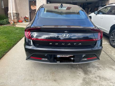 Used 2022 Hyundai Sonata SE image 2