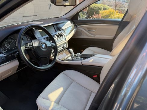 Used 2011 BMW 528i Sedan image 10