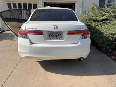 Used 2011 Honda Accord LX image 4