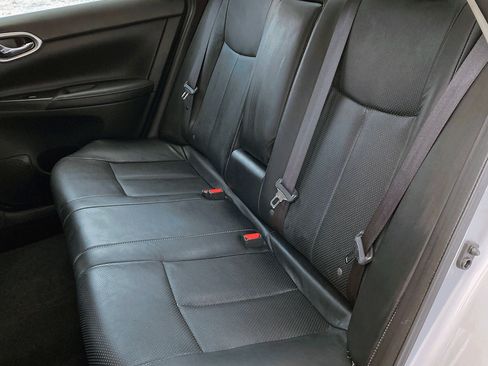 Used 2014 Nissan Sentra SL w/ Premium Package image 10