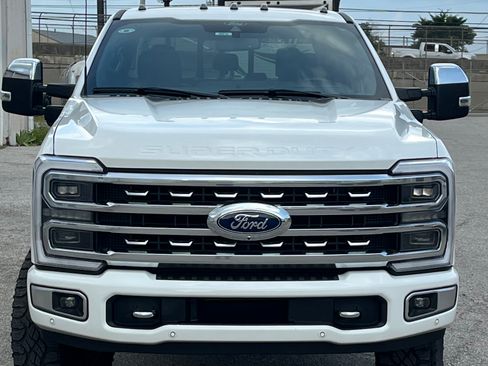 Used 2024 Ford F350 Platinum w/ Tremor Off-Road Package AWD/4WD image 4