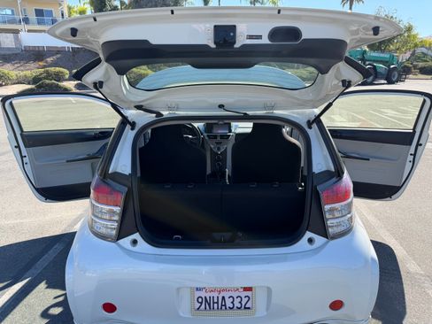 Used 2015 Scion iQ image 4