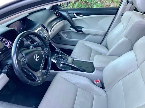 Used 2013 Acura TSX w/ Technology Package FWD image 4
