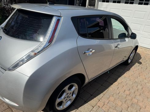 Used 2013 Nissan Leaf SV image 6