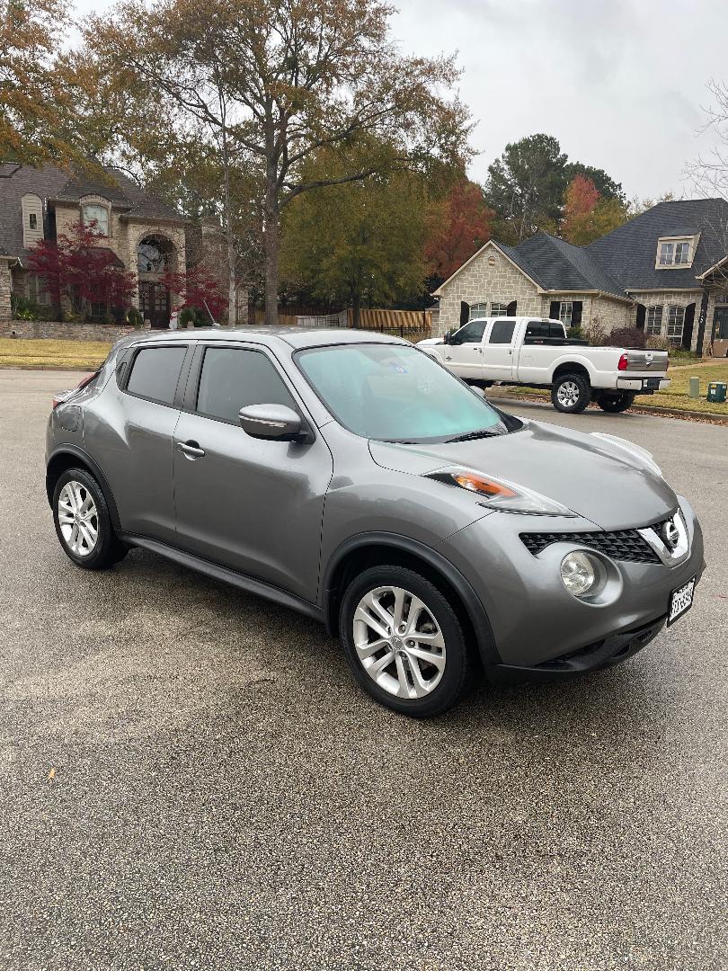 Used 2016 Nissan Juke S FWD image 1