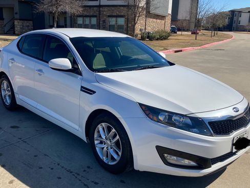 Used 2013 Kia Optima LX image 2