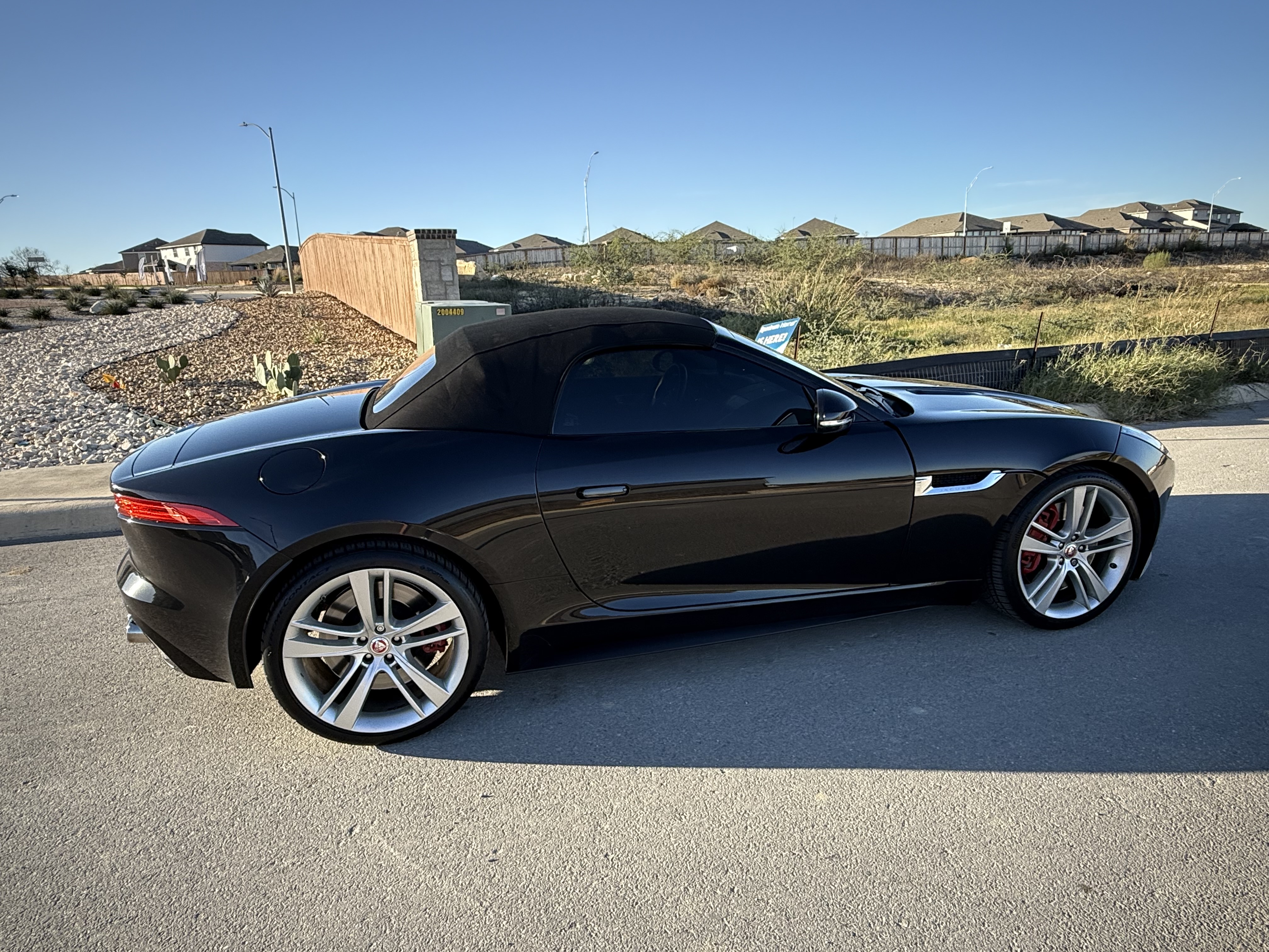 Used 2015 Jaguar F-TYPE S RWD image 32