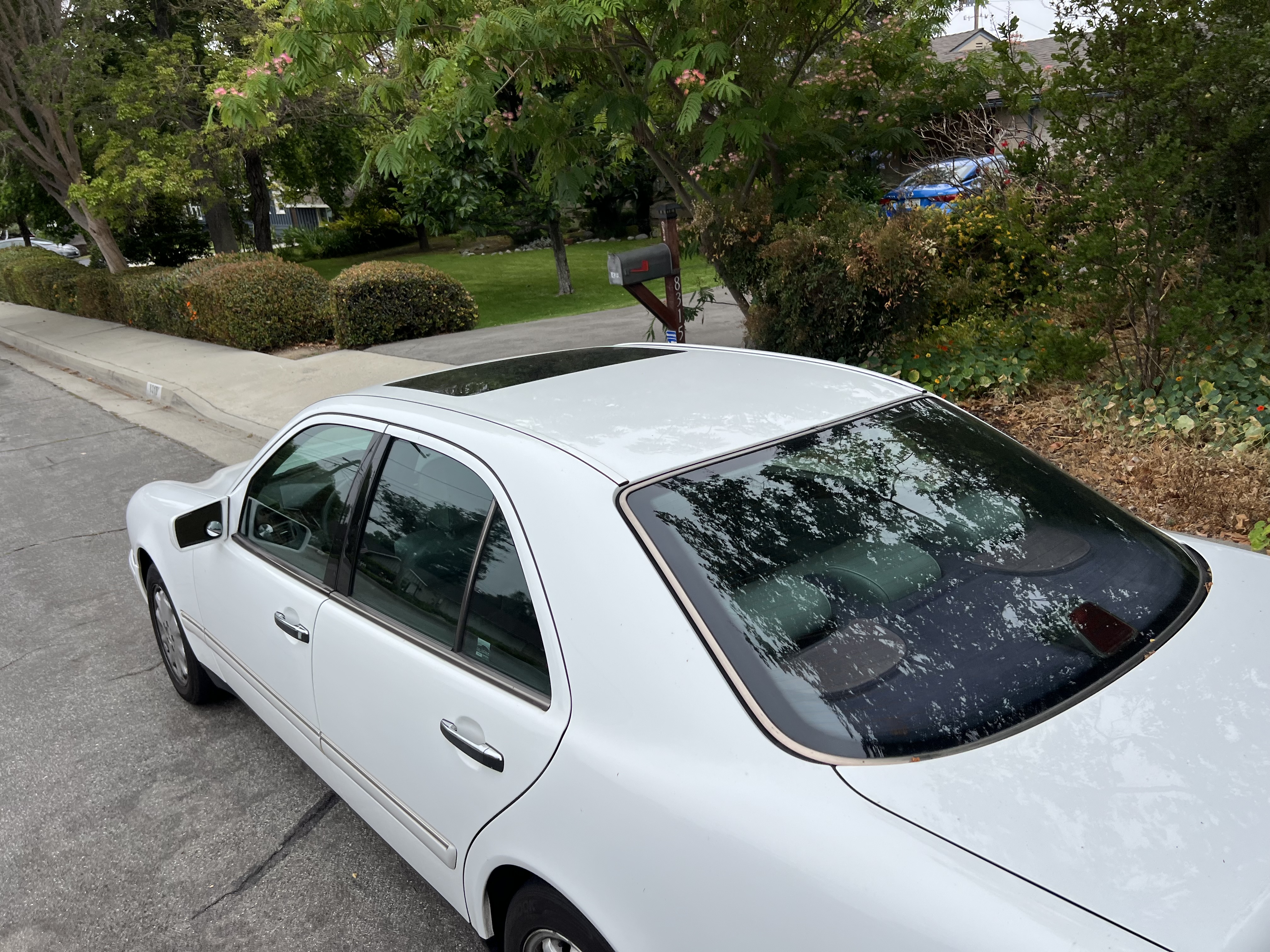 Used 1997 Mercedes-Benz E 320 Sedan image 6