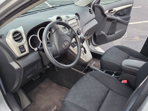 Used 2009 Toyota Matrix S image 14