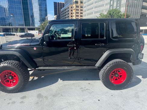 Used 2017 Jeep Wrangler Unlimited Rubicon image 11