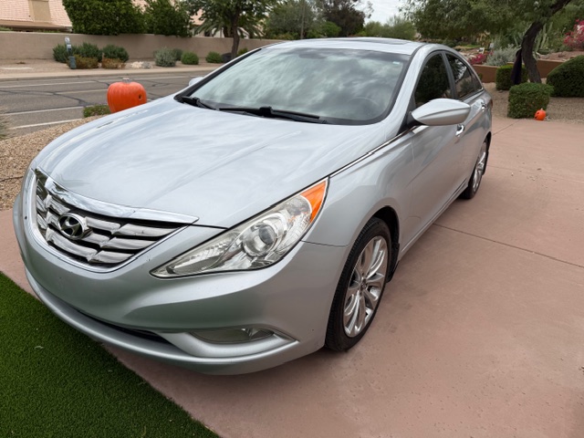 Used 2011 Hyundai Sonata SE w/ Navigation & Sunroof Pkg 4 FWD image 6