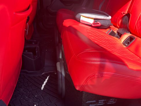 Used 2021 Jeep Gladiator Rubicon image 16