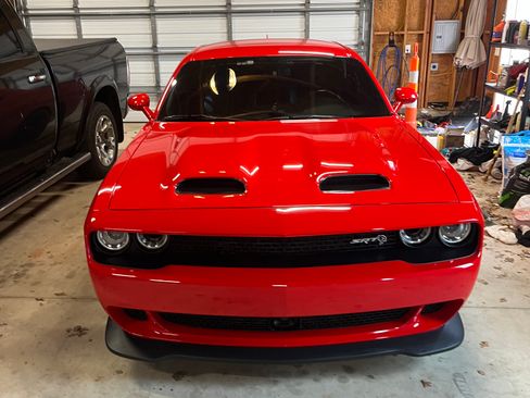 Used 2023 Dodge Challenger SRT Hellcat image 4