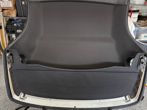 Used 2005 Ford Thunderbird Deluxe image 12