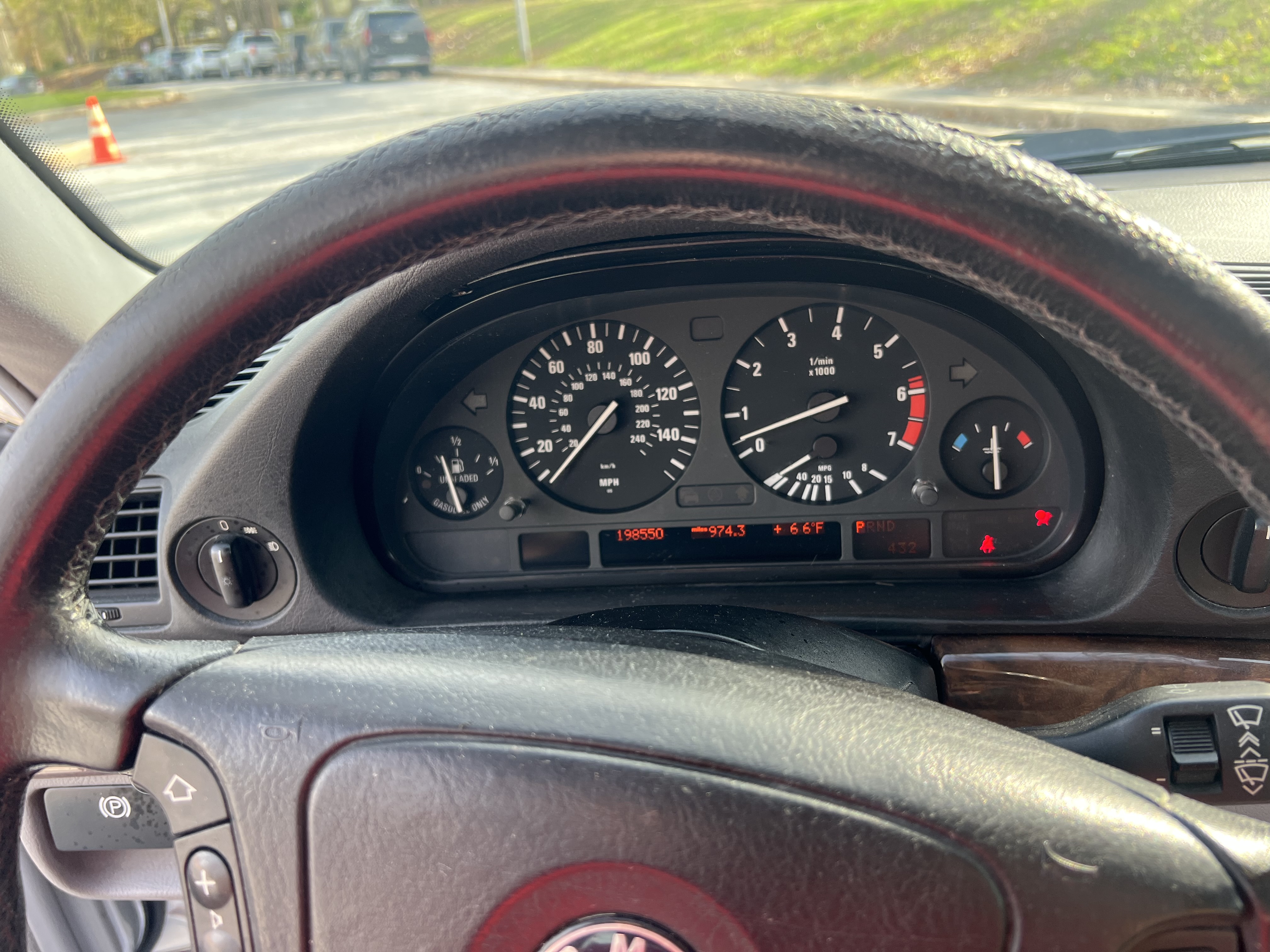Used 2000 BMW 740i RWD image 8