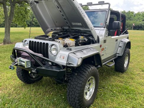 Used 2003 Jeep Wrangler Rubicon AWD/4WD image 13