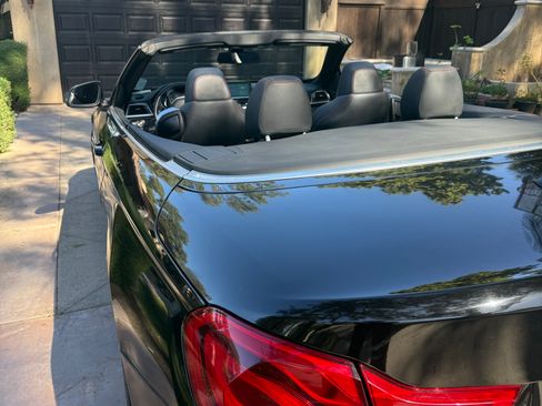 Used 2018 BMW 430i Convertible image 11