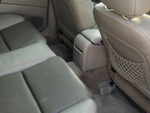 Used 2005 Subaru Outback 3.0R L.L. Bean image 10