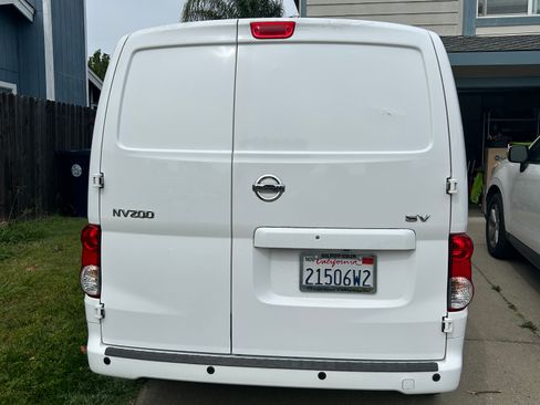 Used 2019 Nissan NV200 SV w/ Navigation Package FWD image 4