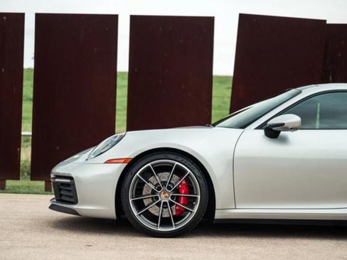 Used 2022 Porsche 911 Carrera S image 6