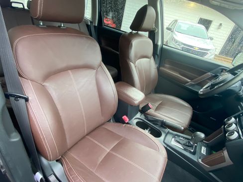 Used 2018 Subaru Forester 2.5i Touring w/ Popular Package #2 image 12