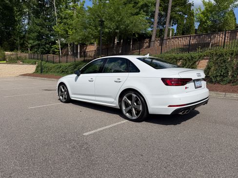 Used 2019 Audi S4 Premium Plus w/ Premium Plus Package AWD/4WD image 2
