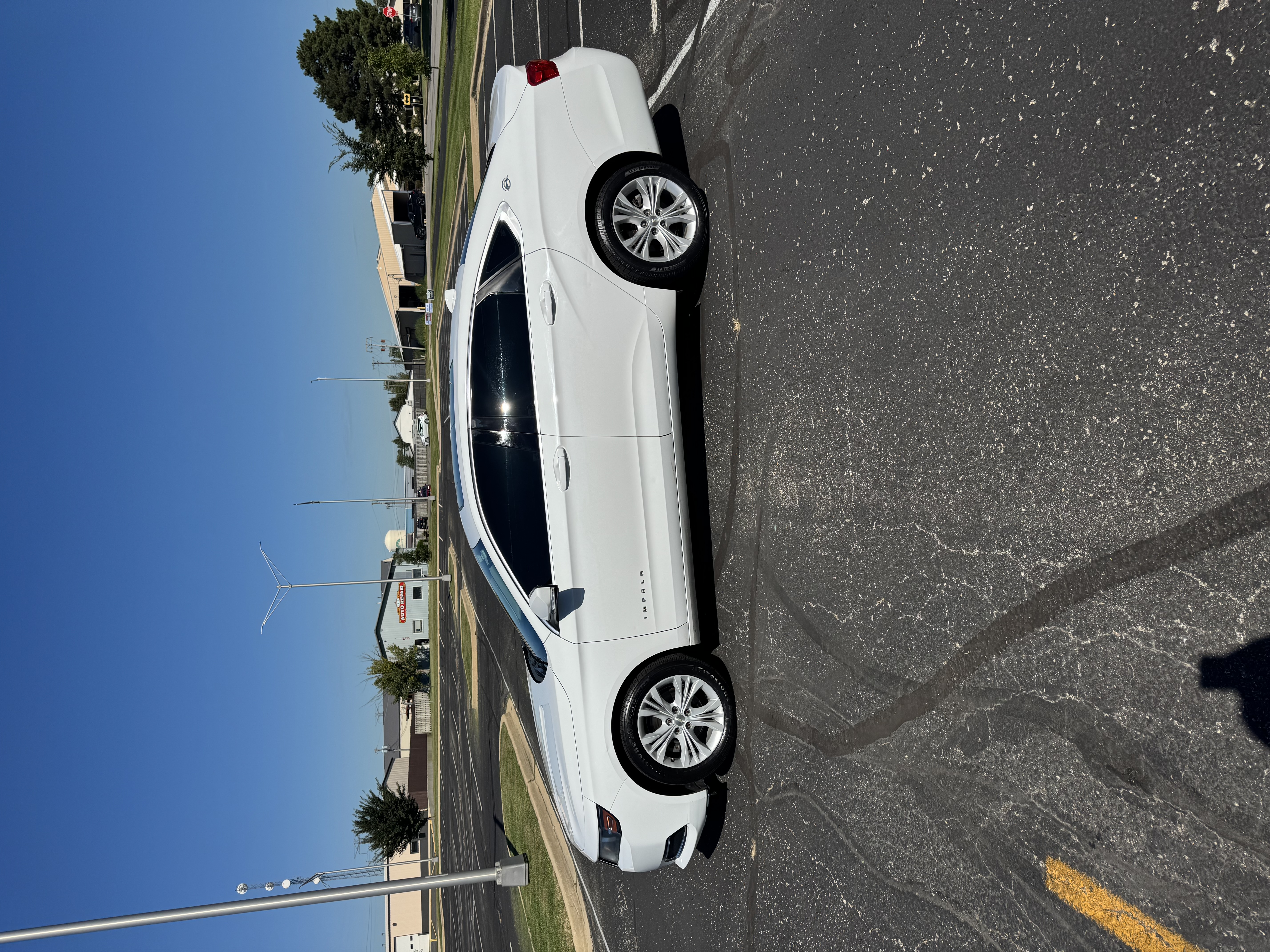 Used 2014 Chevrolet Impala LT w/ Convenience Package FWD image 2