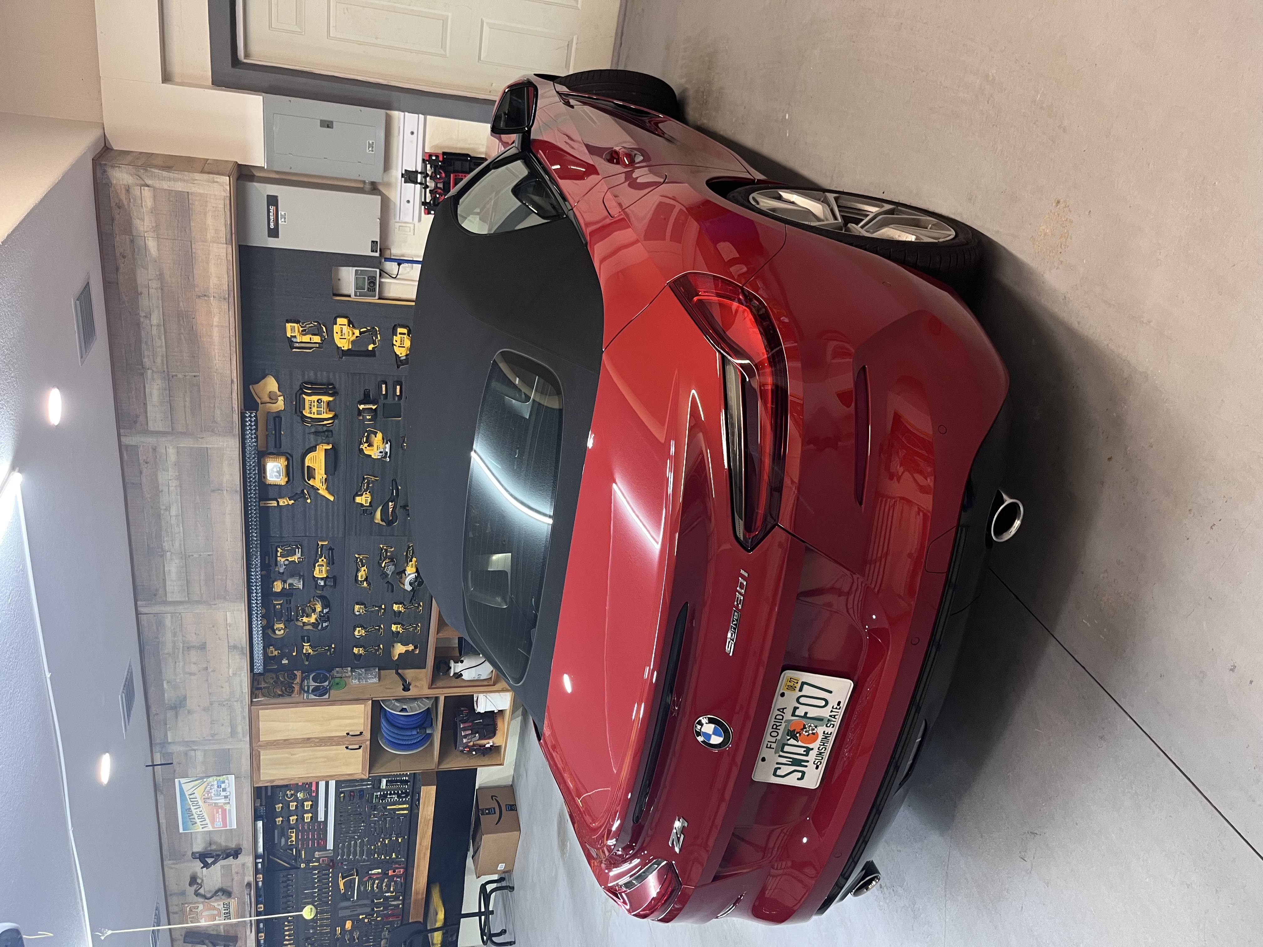 Used 2020 BMW Z4 sDrive30i w/ Premium Package RWD image 2