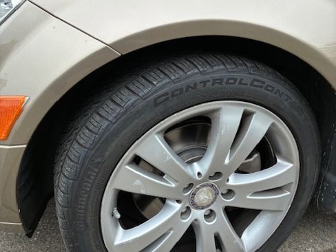 Used 2010 Mercedes-Benz C 300 Sedan image 2