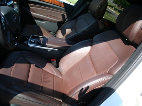 Used 2013 Mercedes-Benz ML 550 4MATIC image 9