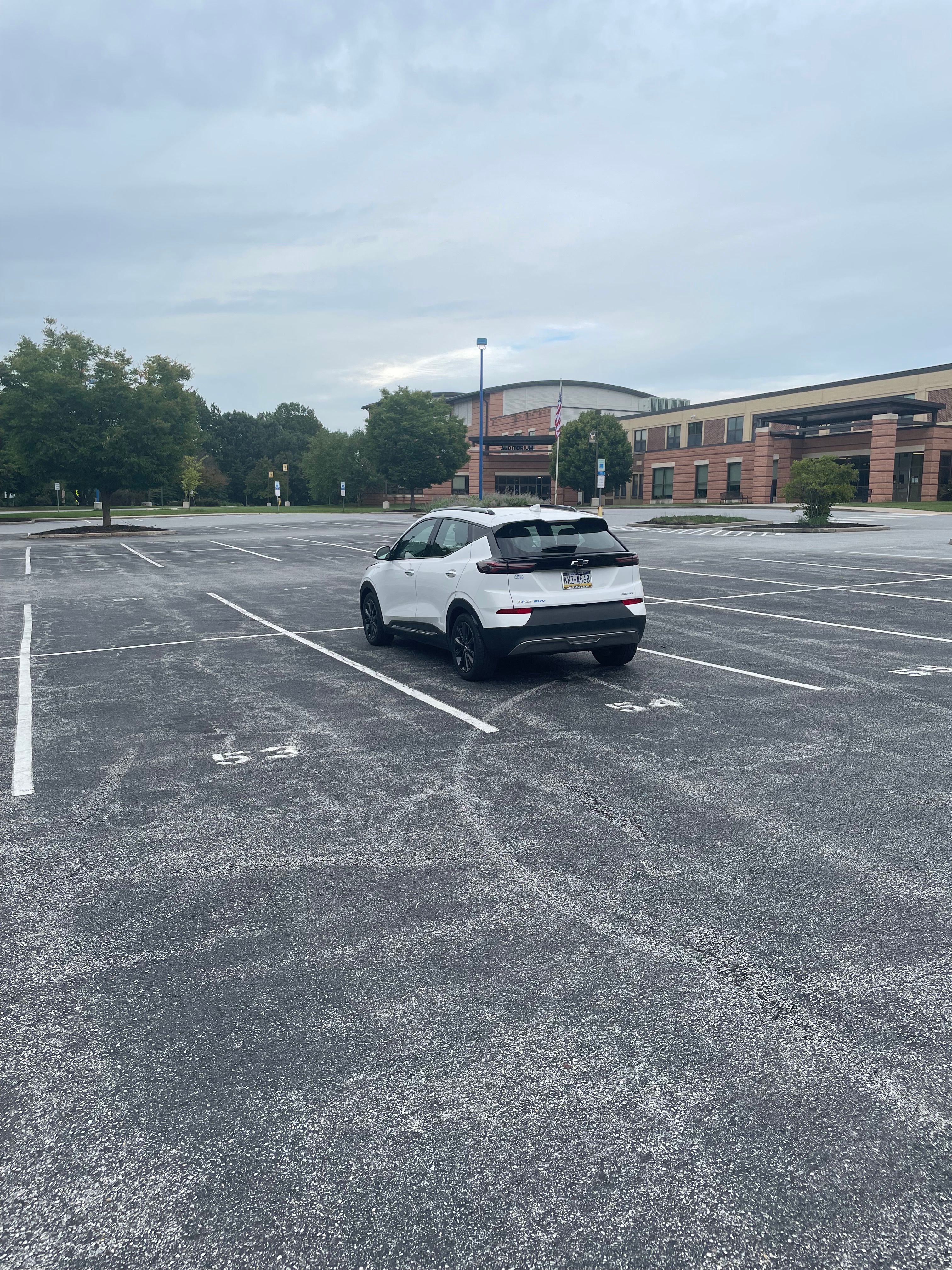 Used 2022 Chevrolet Bolt EUV Premier w/ Launch Edition FWD image 14