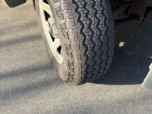 Used 2016 GMC Sierra 1500 2WD Regular Cab image 14