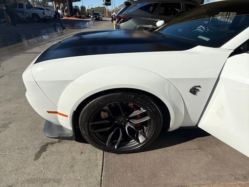 Used 2019 Dodge Challenger SRT Hellcat Redeye RWD image 11